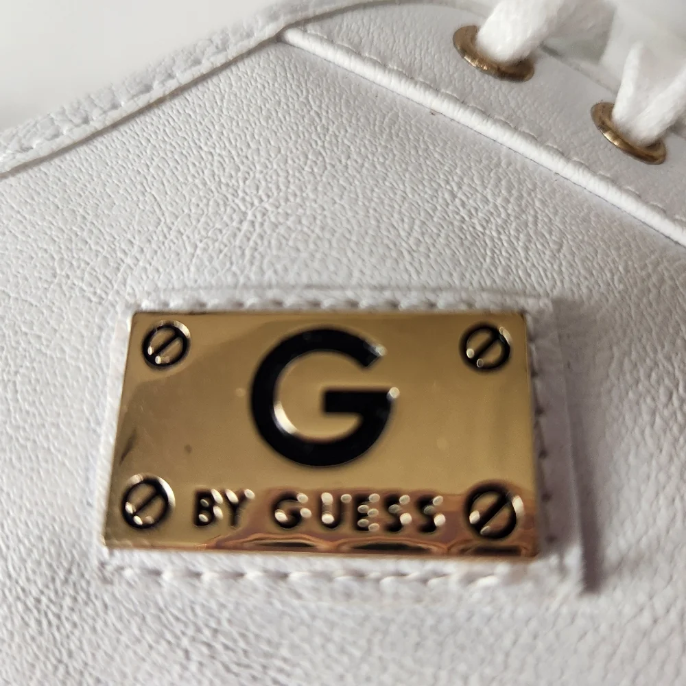 G by GUESS Mallory Glitter Lace Up White Sneakers Size 10M